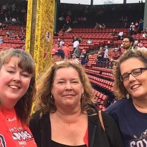 Meet your Posher, Leslie